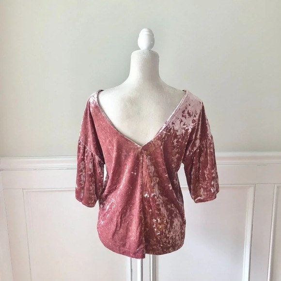 Collection By Bobeau Pink Velvet V Back Blouse S - Picture 4 of 5